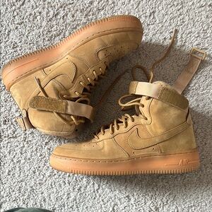 Nike oatmeal suede High-Top Sneakers